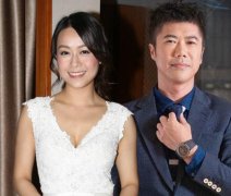 黄心颖承认结婚，现任丈夫黎万宏个人资料照片