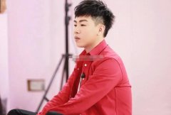 胡彦斌给郑爽写的歌是哪首,歌词中要她留下我们的狗