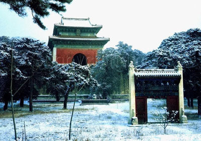 揭秘中国十大神秘古墓（图）