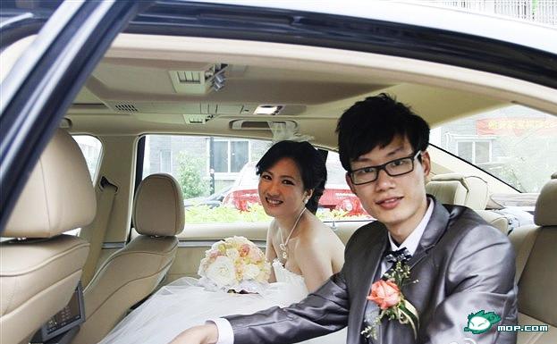 肖艳琴和丈夫的结婚典礼，小三也出现在现场