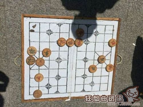 男子挑战象棋残局后被骗，盘点街头各种常见骗局