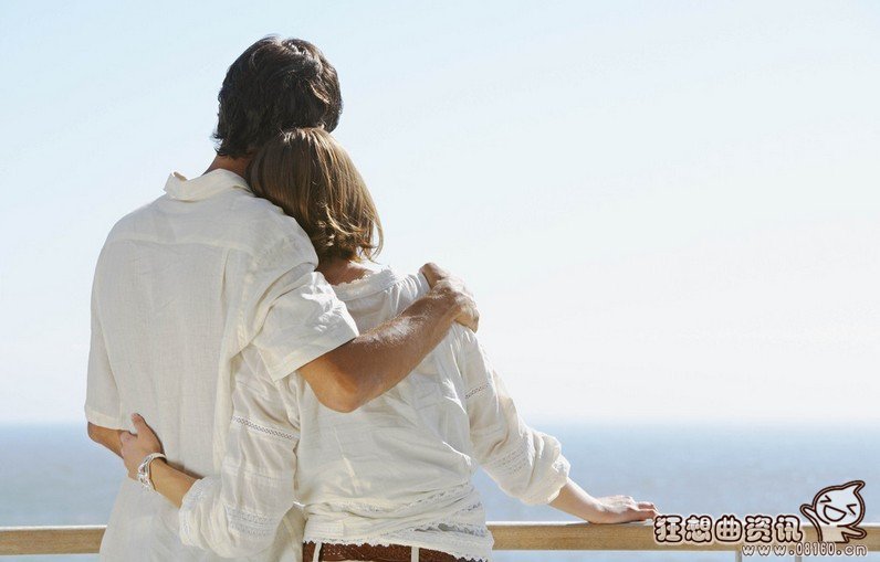 中年夫妻之间如何经营婚姻，中年夫妻为什么容易出现情感危机