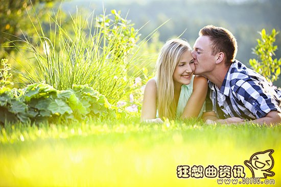 女子求爱大叔遭拒绝后欲自杀，女孩为什么都喜欢大叔做男朋友