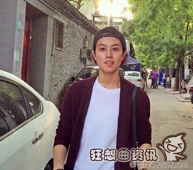中国一最帅女生颜值爆表照片，中国最帅女生邢雅晨背景简介