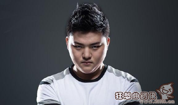 uzi为什么被人叫狂小狗，uzi的真实姓名叫什么