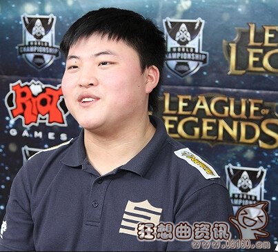 uzi为什么被人叫狂小狗，uzi的真实姓名叫什么