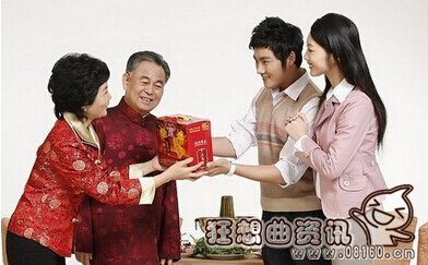 过年回娘家给钱一般给多少，春节送礼给父母什么礼物比较好