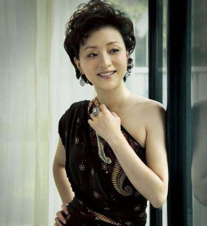 有钱又漂亮的6个女强人,身家过亿,她排第一不为过