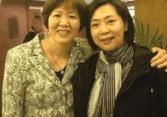老女排周晓兰一家人近照，她的丈夫资料照片