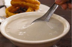 豆汁为什么是酸臭的那么难喝，豆汁过夜了还能喝吗？