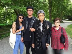 傅达仁的两位妻子的照片，他为什么要去瑞士实现安乐死？