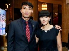 恒大国足太太郑智妻子邵娜照片，恒大国足太太团PK
