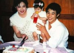 李连杰为什么抛弃前妻？李连杰前妻黄秋燕近况照片