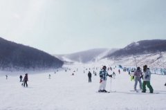 为啥北京人去崇礼滑雪，崇礼滑雪场门票多少钱？