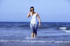 欢子写真 海边湿身秀身材