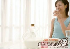 现挤的牛奶煮沸了能喝吗？如何正确科学的喝牛奶？