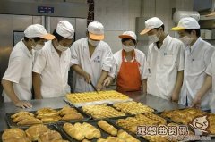 面包师和裱花师有何区别，面包师和裱花师哪一个更有前途?