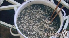 黑暗料理之全球十大难吃泡面，常吃泡面有害是谣言?