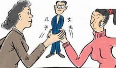 老公和婆婆钻一个被窝让人崩溃，恋母情结男人嫁不得！