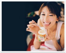 为什么许多人喜欢装娃娃音？适合用娃娃音唱歌的女歌手有哪些？