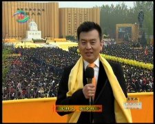 张泽群现在主持什么节目？张泽群的妻子是杨晨艺吗