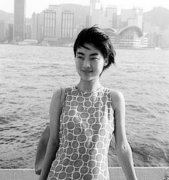 康辉的妻子叫刘雅洁，康辉与妻子刘雅洁青涩旧照