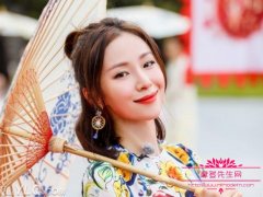 江一燕白莲花是什么意思？江一燕和霍思燕长相对比图