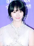 李贞贤山贼门事件是什么，她是亚洲天后级歌手吗