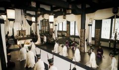 手上戴个孝子是什么意思？戴孝是指家里什么人去世
