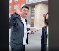 闲人李老板和媳妇真实身份照片，为什么全网挑战给闲人李老板做饭？