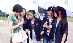 为什么厂里好找女朋友，接触美女最多的行业有哪些？